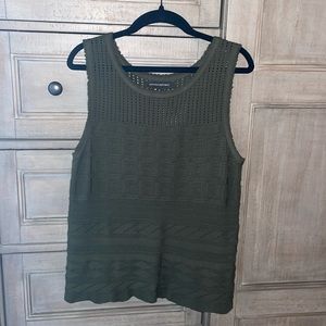 Banana Republic sleeveless sweater, size small